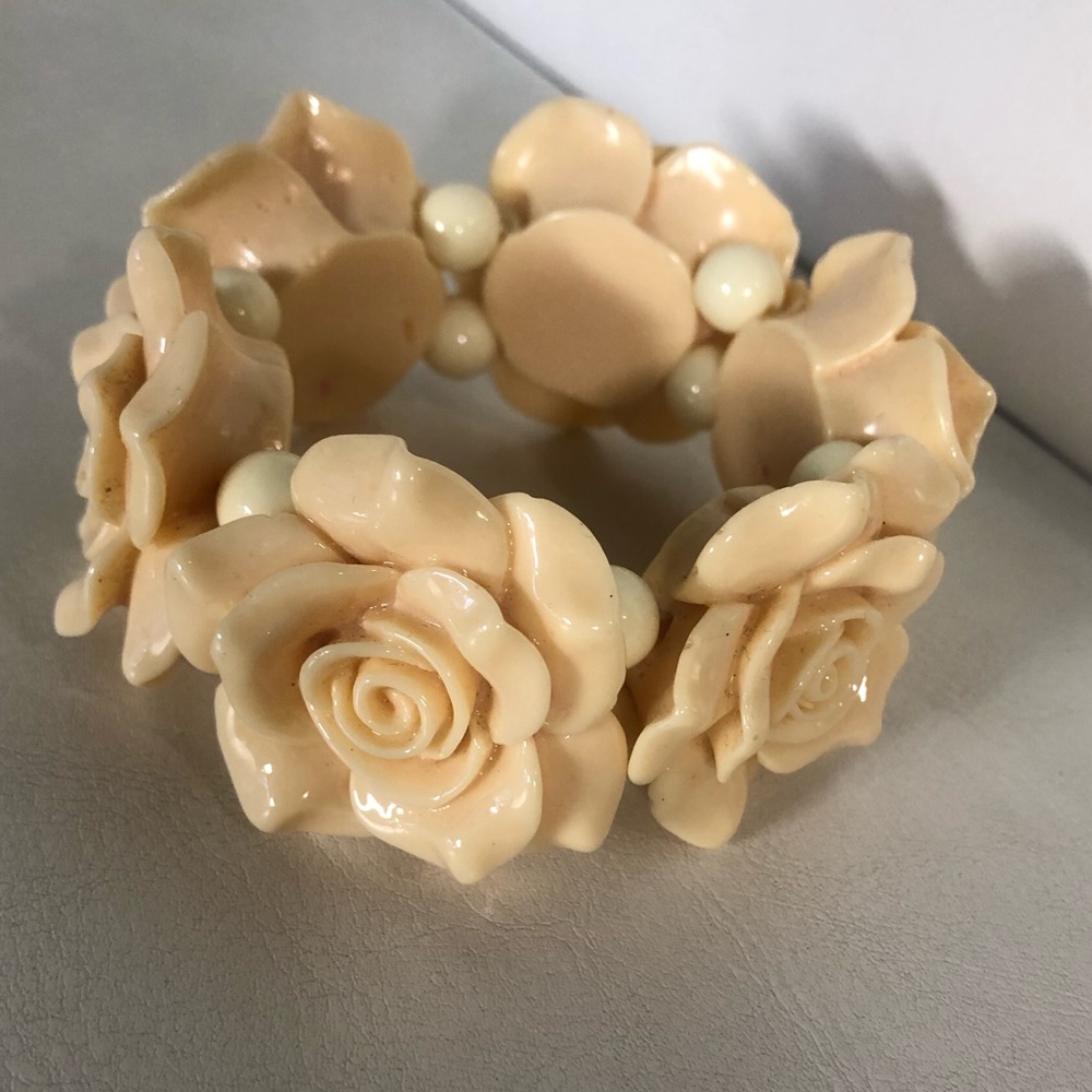 Chunky statement Large flower bracelet